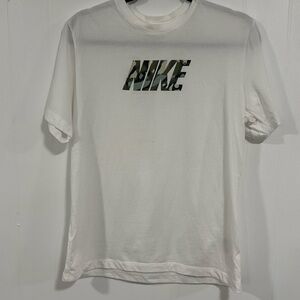 Men’s Nike t-Shirt
